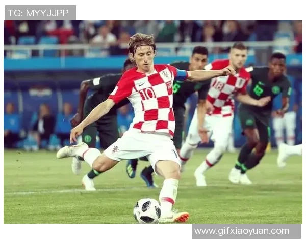 娱乐圈与足球明星的跨界合作揭秘明星们如何在绿茵场上展现魅力与才华