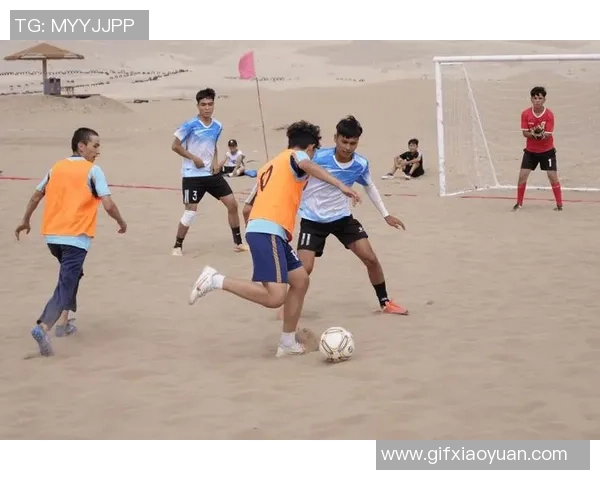 足球明星们的篮球时光:偶尔跨界展现运动魅力与激情 足球明星们的篮球时光:偶尔跨界展现运动魅力与激情